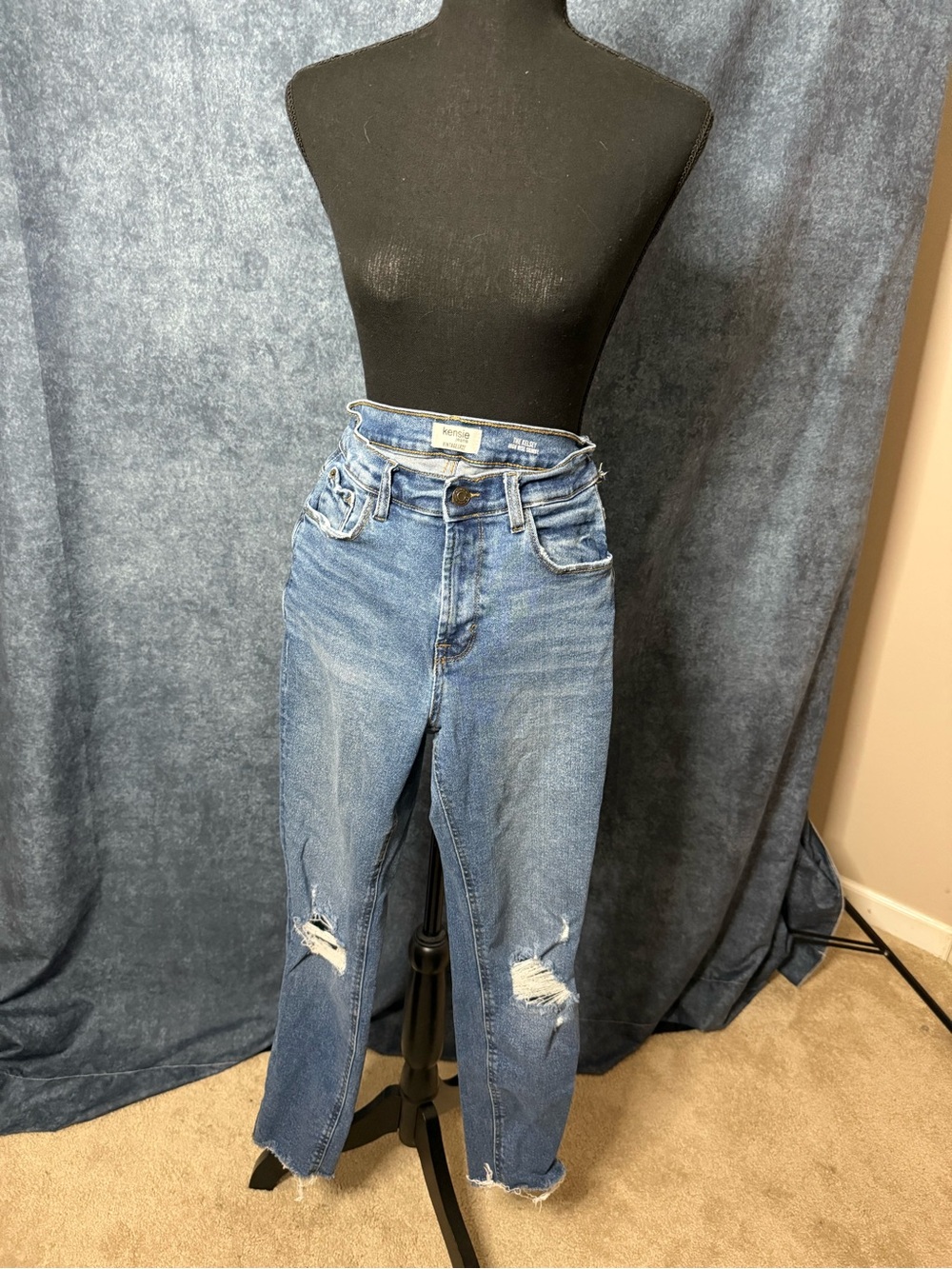 Kensie Distressed Light Blue Boyfriend Jeans